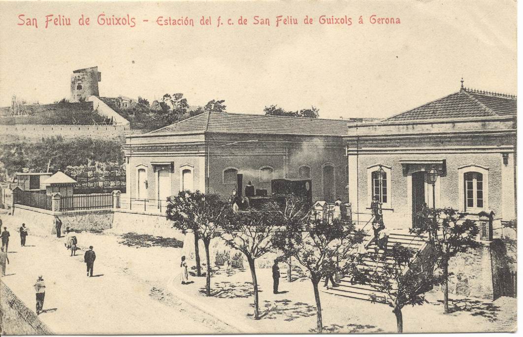 Porta sud de l'estació de Sant Feliu de Guíxols cap a 1910 (Arxiu Municipal de Sant Feliu de Guíxols)