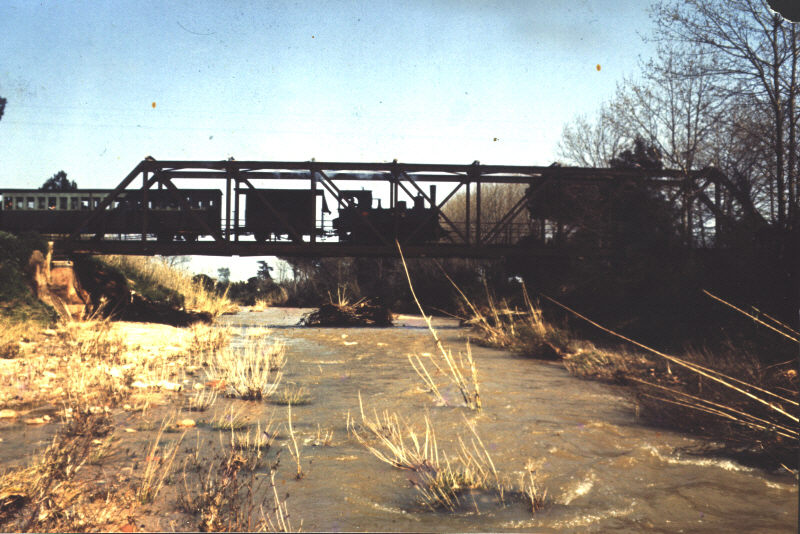 Puente sobre el rio Ridaura